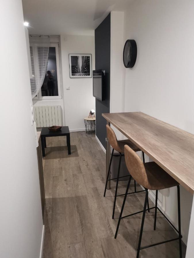 Studio Cosy Au Pied Du Metro Flachet Villeurbanne Ngoại thất bức ảnh
